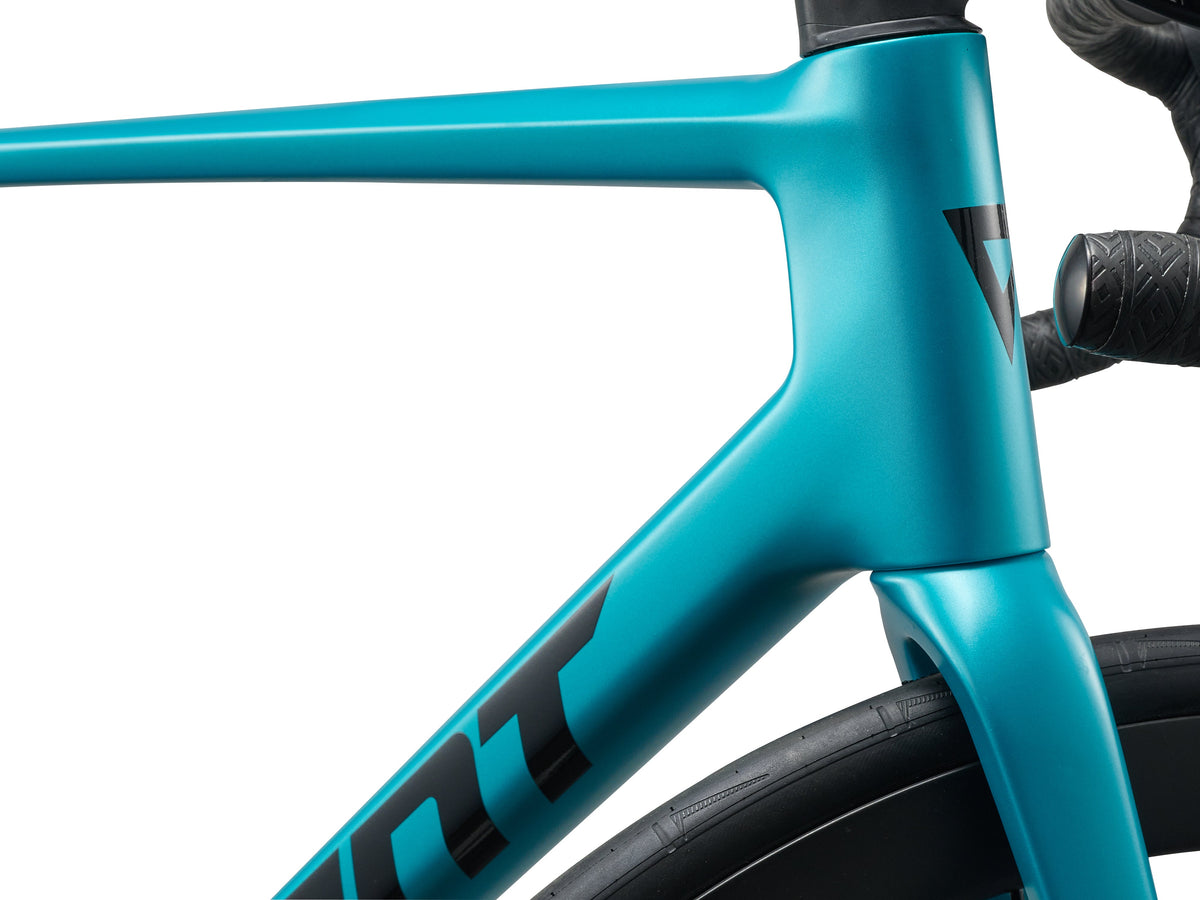 Giant 2027 TCR Advanced 0 PC – Shimano 105 Di2