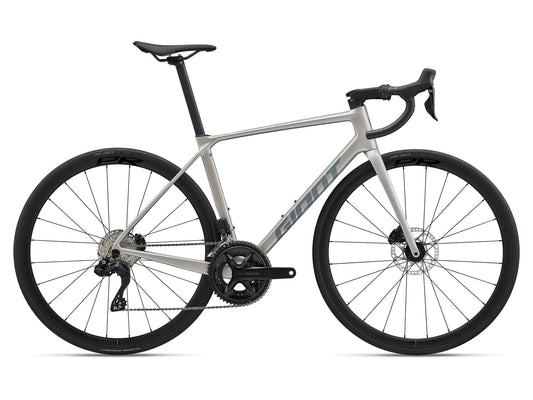 Giant 2027 TCR Advanced 1 KOM – Shimano 105 Di2